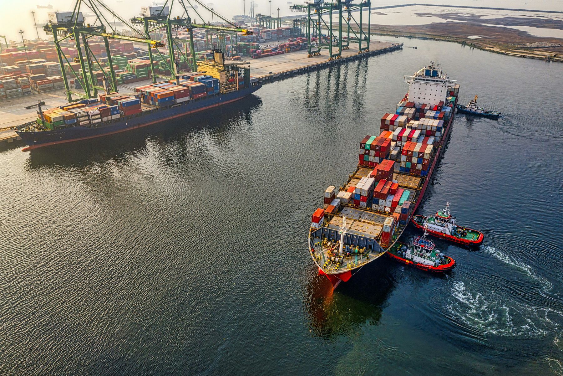 Container terminal and cargo ships at port